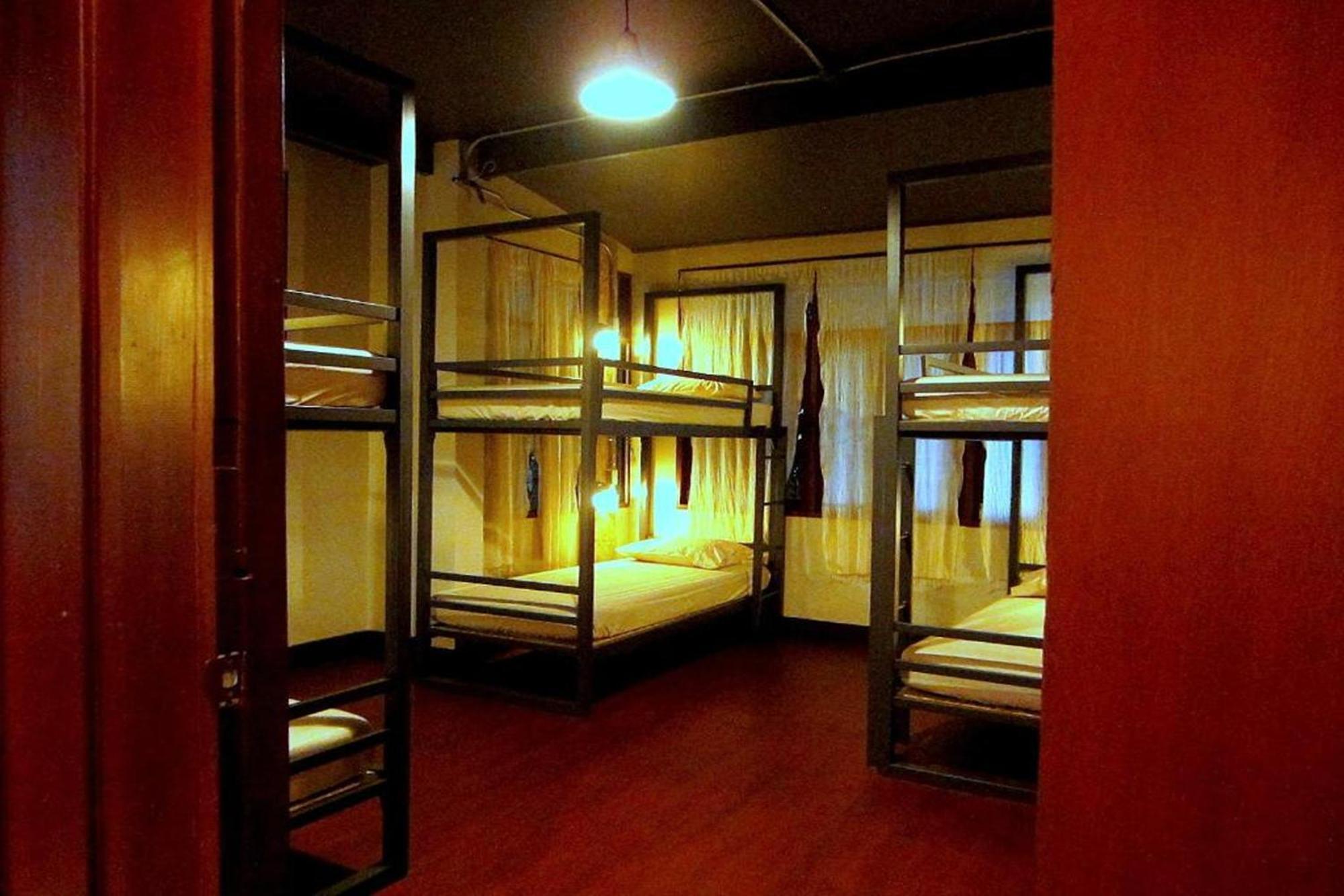 D Hostel *
